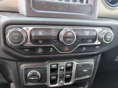 Used 2018 Jeep Wrangler Unlimited Sport S image 10