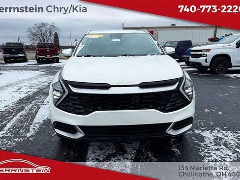 Used 2024 Kia Sportage EX image 2