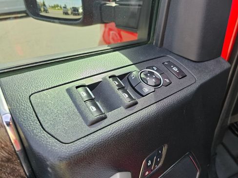 Used 2017 Ford F250 Lariat w/ Lariat Ultimate Package AWD/4WD image 20