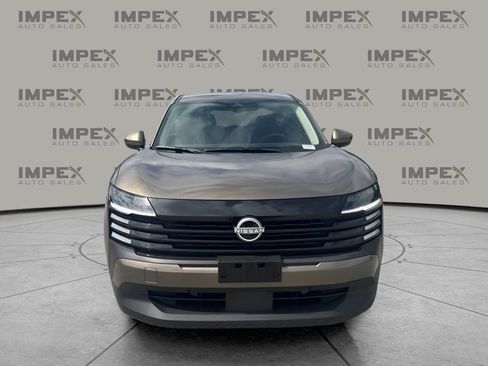 Used 2025 Nissan Kicks SV AWD/4WD image 5