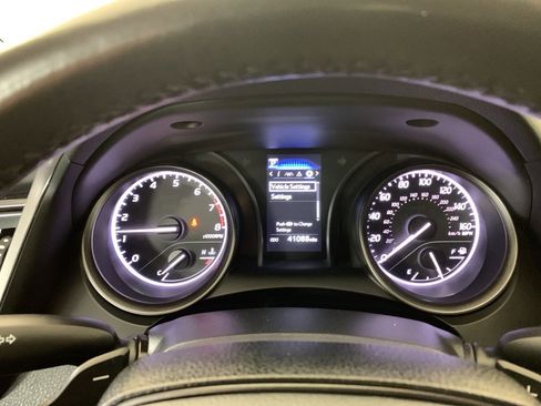 Used 2023 Toyota Camry SE image 19