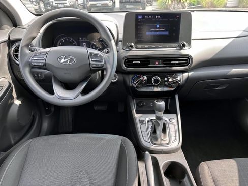 Used 2023 Hyundai Kona SEL AWD/4WD image 15