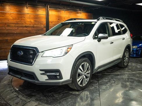 Used 2019 Subaru Ascent Touring AWD/4WD image 2