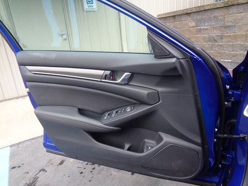 Used 2020 Honda Accord Sport image 12