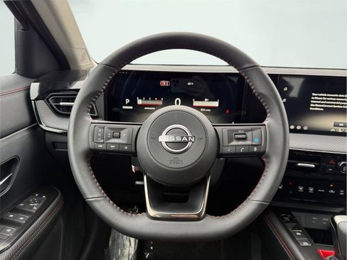 New 2026 Nissan Kicks SR w/ Cold Weather Package image 12