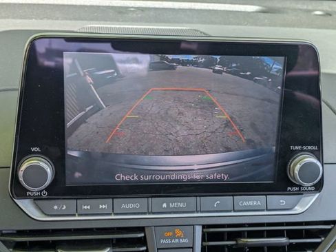 Used 2023 Nissan Altima 2.5 SV FWD image 23