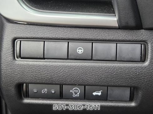 Used 2024 Nissan Rogue SV AWD/4WD image 30