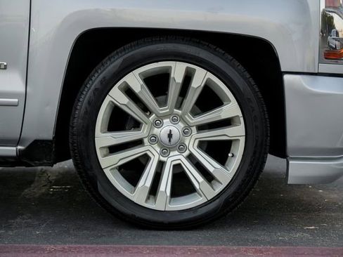 Used 2017 Chevrolet Silverado 1500 LT w/ All Star Edition image 5