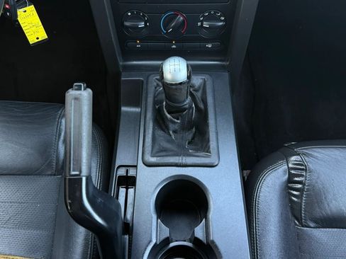 Used 2005 Ford Mustang GT Premium RWD image 40