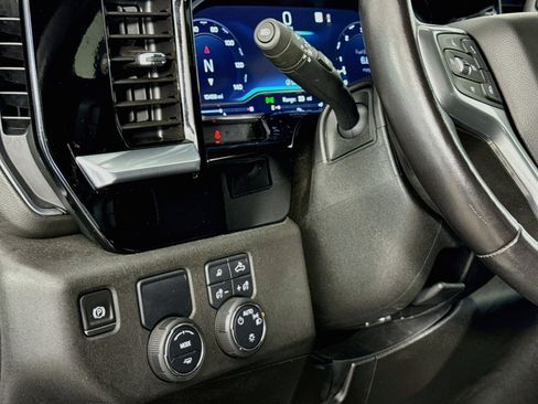 Used 2022 Chevrolet Silverado 1500 LT w/ All Star Edition Plus RWD image 12