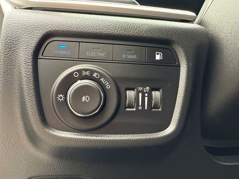 Certified 2022 Jeep Grand Cherokee Limited 4xe w/ Luxury Tech Group II image 30