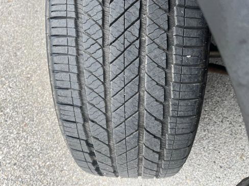 Used 2015 Volkswagen Touareg TDI image 40