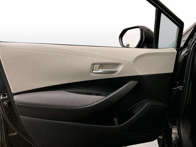Used 2021 Toyota Corolla LE FWD image 22