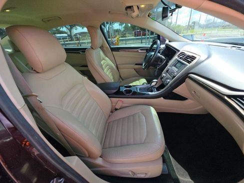 Used 2013 Ford Fusion SE FWD image 11