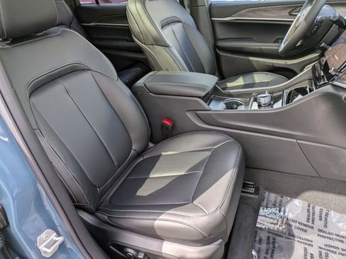 New 2026 Jeep Grand Cherokee L Limited AWD/4WD image 28