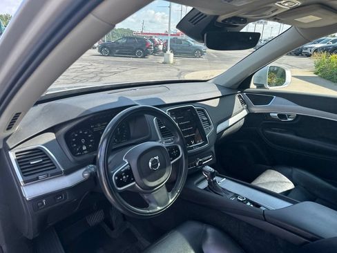 Used 2021 Volvo XC90 T5 Momentum w/ Protection Package Premier AWD/4WD image 10
