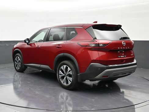 Used 2022 Nissan Rogue SV FWD image 3