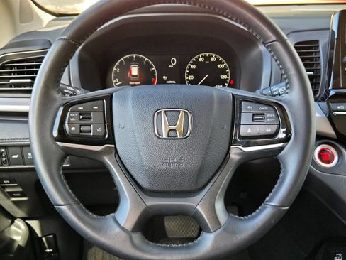 Used 2025 Honda Odyssey EX-L image 19