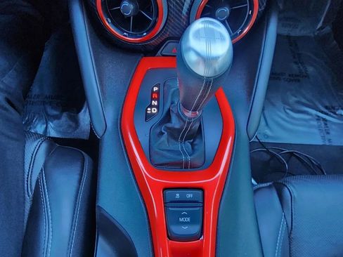 Used 2017 Chevrolet Camaro LT RWD image 21