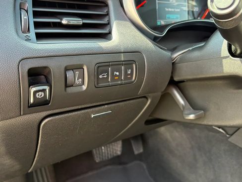 Used 2017 Chevrolet Impala Premier FWD image 17
