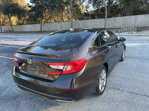 Used 2018 Honda Accord LX image 3