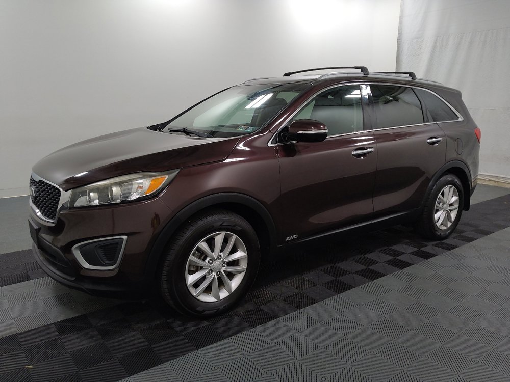 Used 2016 Kia Sorento AWD w/ LX Convenience Package image 2