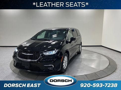 Used 2025 Chrysler Pacifica Select FWD image 1