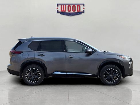 New 2026 Nissan Rogue Platinum w/ Platinum Premium Package AWD/4WD image 2