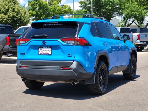 Used 2020 Toyota RAV4 XLE w/ Convenience Package AWD/4WD image 3