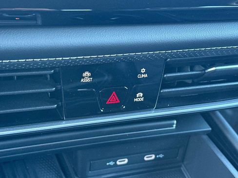 New 2026 Volkswagen Atlas SE image 20