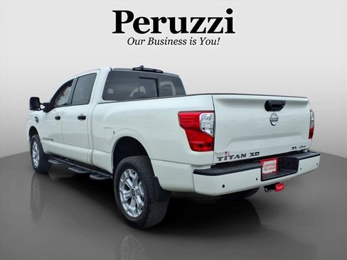 Certified 2024 Nissan Titan SV w/ SV Convenience Package image 6