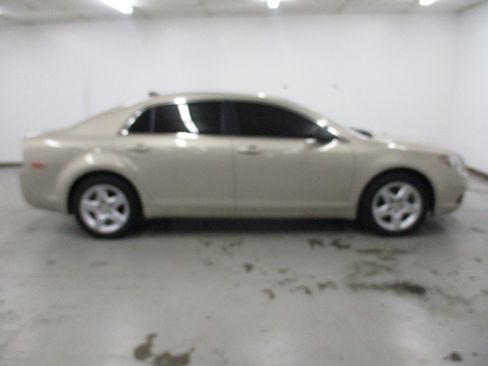 Used 2012 Chevrolet Malibu LS image 8