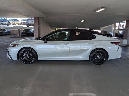 Used 2023 Toyota Camry XSE image 9