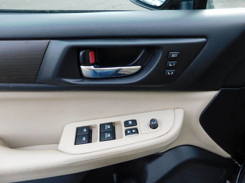 Used 2017 Subaru Legacy 2.5i Limited w/ Popular Package #4 image 19