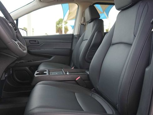 Used 2026 Honda Odyssey EX-L image 11