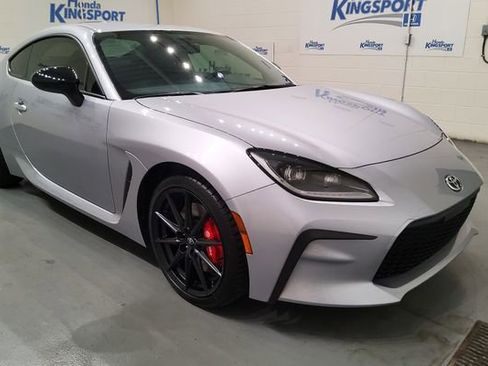 Used 2025 Toyota GR86 w/ Performance Package RWD image 2