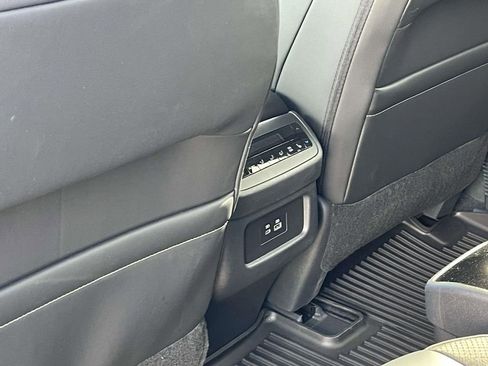 Used 2024 Nissan Pathfinder SL w/ SL Premium Package image 13