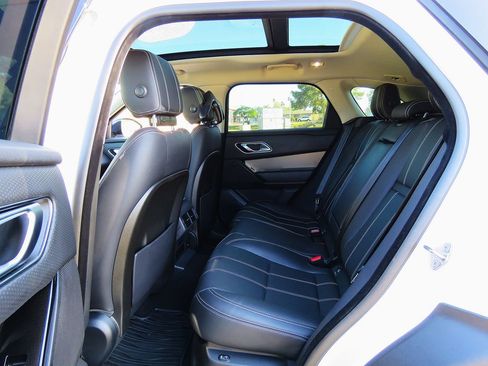 Used 2019 Land Rover Range Rover Velar S AWD/4WD image 21