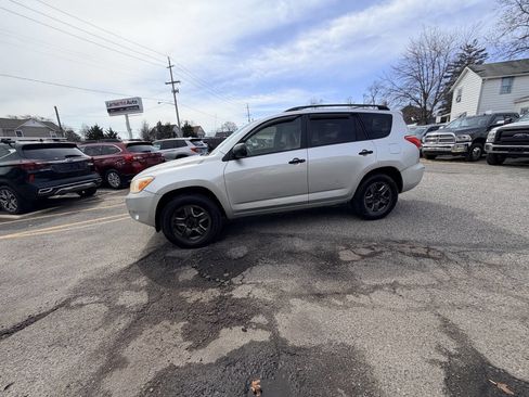 Used 2007 Toyota RAV4 Base 4dr SUV 4WD I4 image 18