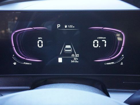 Used 2025 Kia Sportage EX image 41