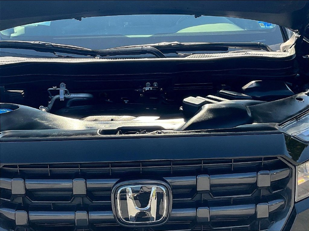 Certified 2025 Honda Ridgeline Sport+ image 32