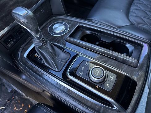 Used 2022 Nissan Armada Platinum w/ Captain's Chairs Package image 25