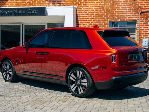 Used 2023 Rolls-Royce Cullinan AWD/4WD image 29