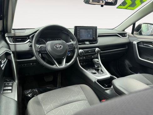 Used 2022 Toyota RAV4 XLE w/ Convenience Package image 15