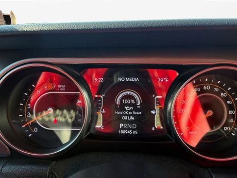 Used 2020 Jeep Wrangler Unlimited Sahara AWD/4WD image 14