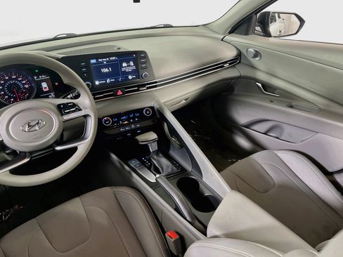 Used 2023 Hyundai Elantra SEL FWD image 21