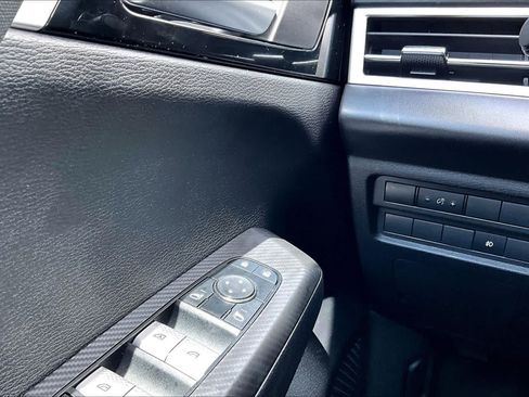 Used 2022 Mitsubishi Outlander ES FWD image 36