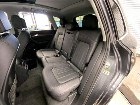 Certified 2023 Audi Q5 2.0T Premium w/ Convenience Package AWD/4WD image 19