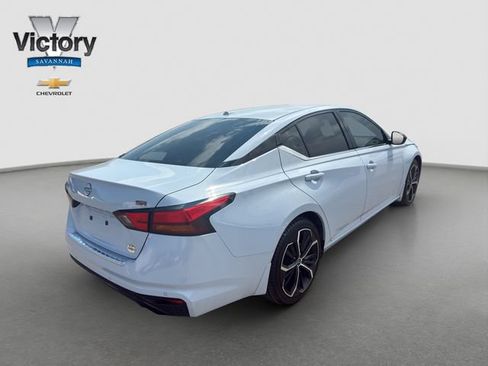 Used 2023 Nissan Altima 2.5 SR w/ SR Premium Package FWD image 7