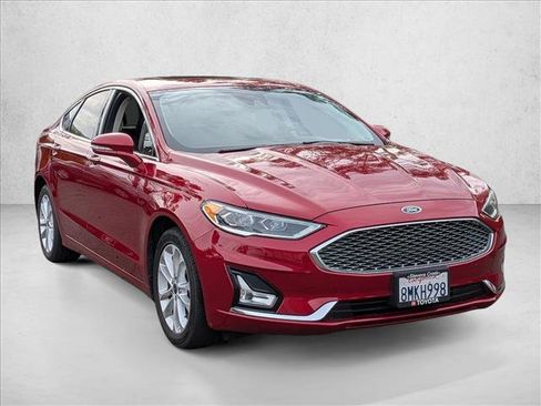 Used 2019 Ford Fusion Energi Titanium image 3